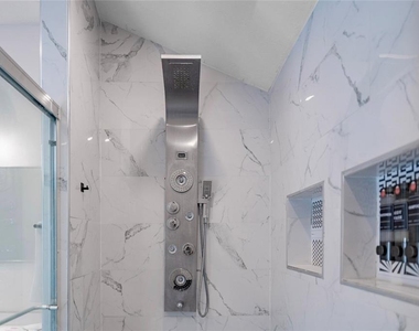 711 Briarcliffe Street - Photo Thumbnail 2