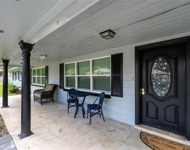 711 Briarcliffe Street - Photo Thumbnail 7