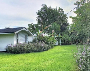 711 Briarcliffe Street - Photo Thumbnail 9