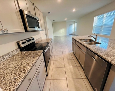 2642 Angel Falls Dr - Photo Thumbnail 7
