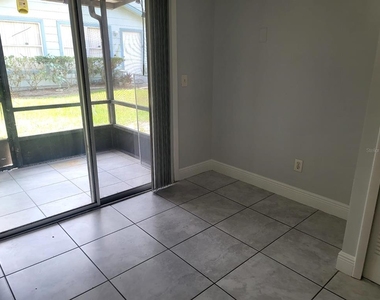 3254 Chesswood Avenue - Photo Thumbnail 10