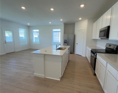 5101 Flaxleaf Street - Photo Thumbnail 4