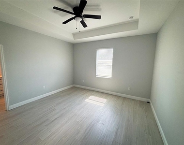 14097 Clarissa Lane - Photo Thumbnail 4