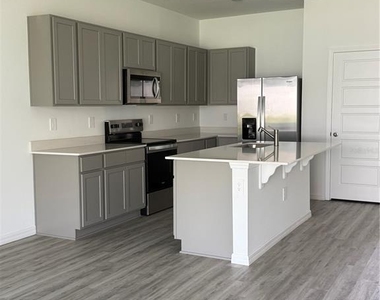 2729 Gladiola Rd - Photo Thumbnail 3