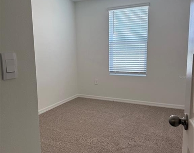 2729 Gladiola Rd - Photo Thumbnail 8