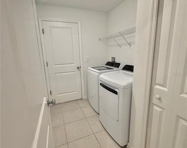 2704 Pioneer Trail - Photo Thumbnail 4