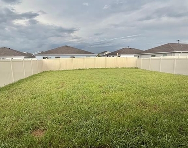 2704 Pioneer Trail - Photo Thumbnail 3
