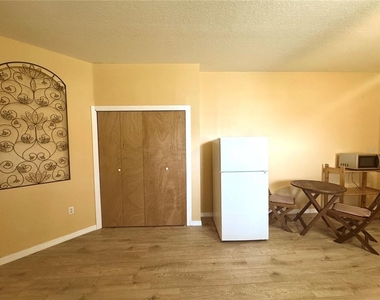 3212 Hopewell Drive - Photo Thumbnail 17