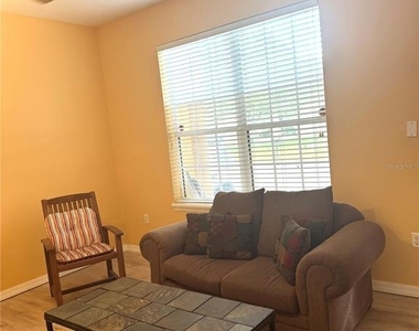 3212 Hopewell Drive - Photo Thumbnail 7