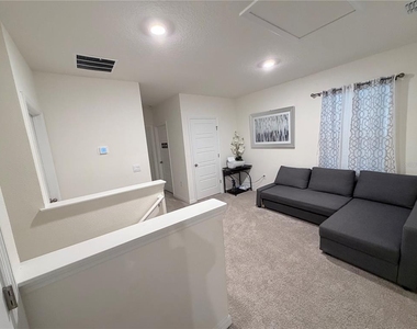 3013 Moulin Road - Photo Thumbnail 14
