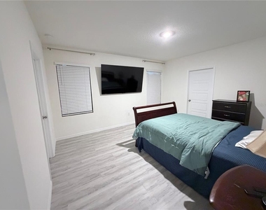 3013 Moulin Road - Photo Thumbnail 24