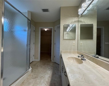 1014 Ne 22nd Avenue - Photo Thumbnail 13
