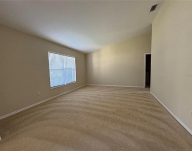 1014 Ne 22nd Avenue - Photo Thumbnail 8