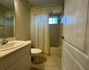 1014 Ne 22nd Avenue - Photo Thumbnail 9