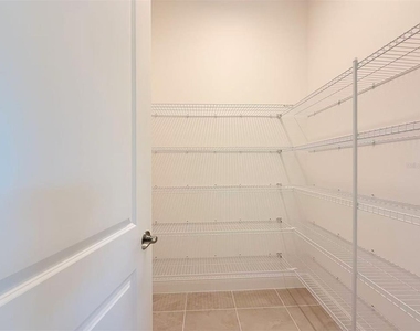 5019 Dancy Lane - Photo Thumbnail 14