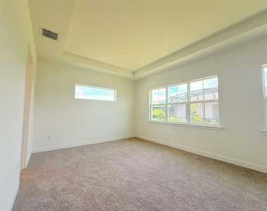 5019 Dancy Lane - Photo Thumbnail 9