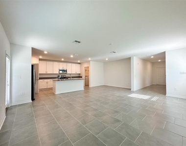 676 Grove Street - Photo Thumbnail 6