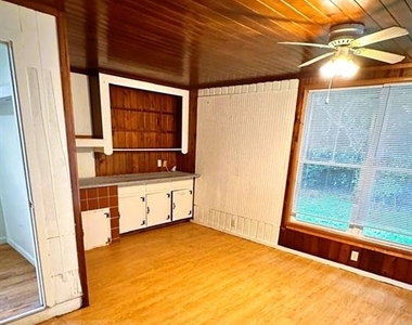 1007 Flamingo Drive - Photo Thumbnail 7