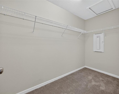 3004 Alessa Loop - Photo Thumbnail 17