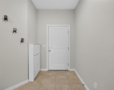 3004 Alessa Loop - Photo Thumbnail 4