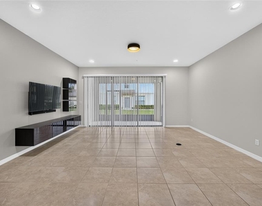 3004 Alessa Loop - Photo Thumbnail 7