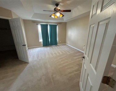 6720 Imperial Oak Lane - Photo Thumbnail 11