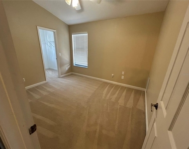 6720 Imperial Oak Lane - Photo Thumbnail 15