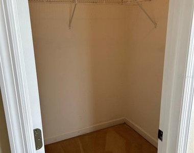 6720 Imperial Oak Lane - Photo Thumbnail 9