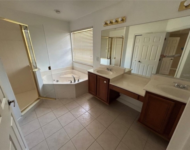 6720 Imperial Oak Lane - Photo Thumbnail 13