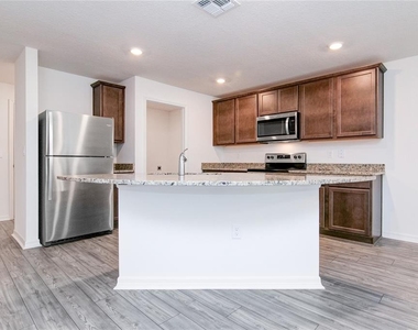 1589 Wynford Circle - Photo Thumbnail 3