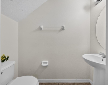 2358 Chatham Place Drive - Photo Thumbnail 13