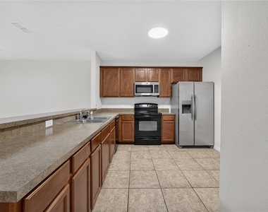2358 Chatham Place Drive - Photo Thumbnail 5