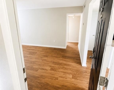 2757 L B Mcleod Road - Photo Thumbnail 1