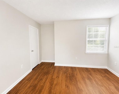 2757 L B Mcleod Road - Photo Thumbnail 3