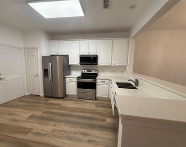 7014 Cadiz Boulevard - Photo Thumbnail 6