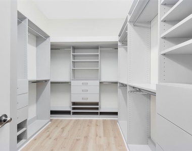 8408 Laureate Boulevard - Photo Thumbnail 18