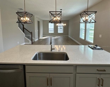 5111 Railroad Vine Street - Photo Thumbnail 5
