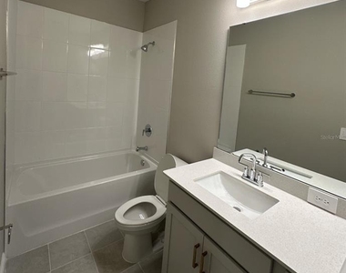 5111 Railroad Vine Street - Photo Thumbnail 16