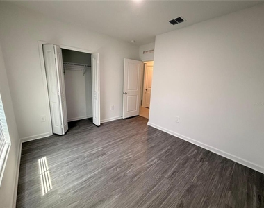 1432 Loxley Trail - Photo Thumbnail 7