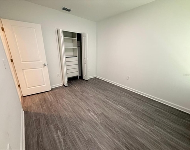 1432 Loxley Trail - Photo Thumbnail 9