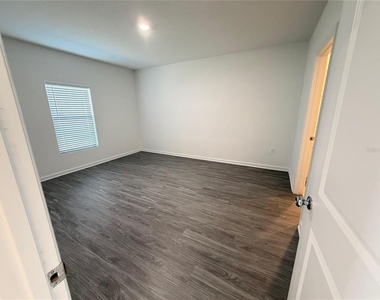 1432 Loxley Trail - Photo Thumbnail 11