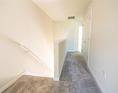 4647 Green Palm Lane - Photo Thumbnail 35