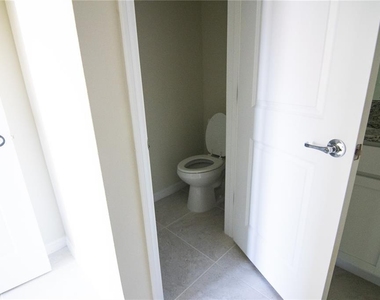 4647 Green Palm Lane - Photo Thumbnail 33