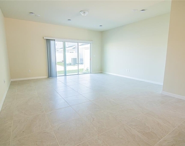 4647 Green Palm Lane - Photo Thumbnail 15