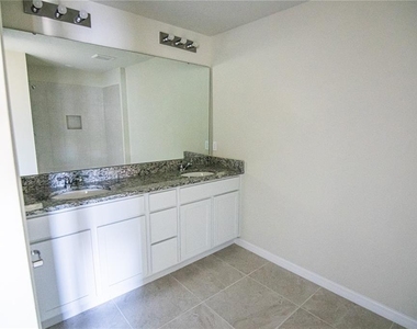4647 Green Palm Lane - Photo Thumbnail 30