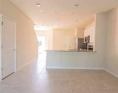 4647 Green Palm Lane - Photo Thumbnail 11