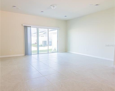 4647 Green Palm Lane - Photo Thumbnail 16