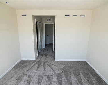 4647 Green Palm Lane - Photo Thumbnail 57
