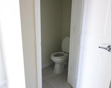 4647 Green Palm Lane - Photo Thumbnail 34