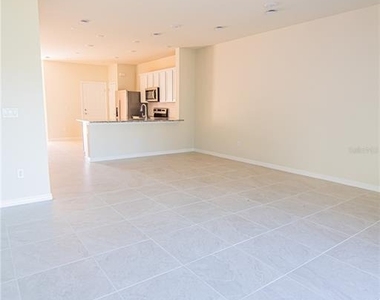 4647 Green Palm Lane - Photo Thumbnail 20